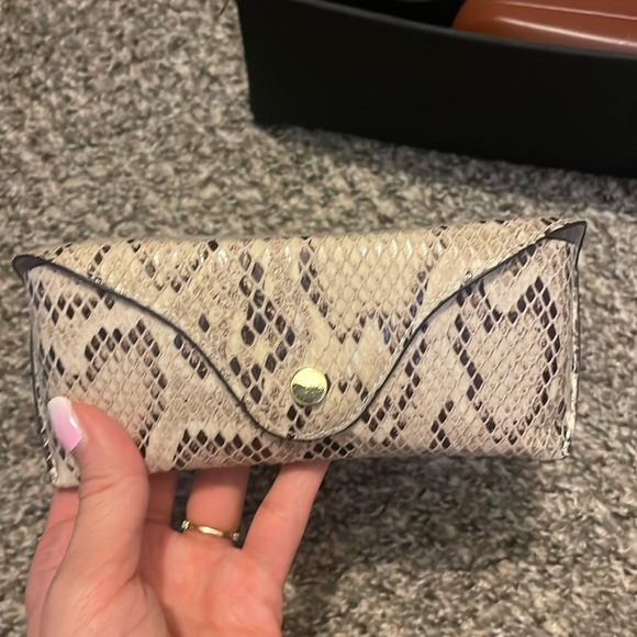 Armani Exchange women’s sunglasses - Picture 4 of 4